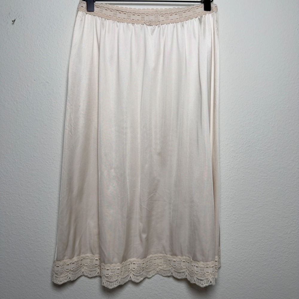 VTG 80s Olga Women Coquette Half Slip Skirt Large Beige Lace Trim Ethereal